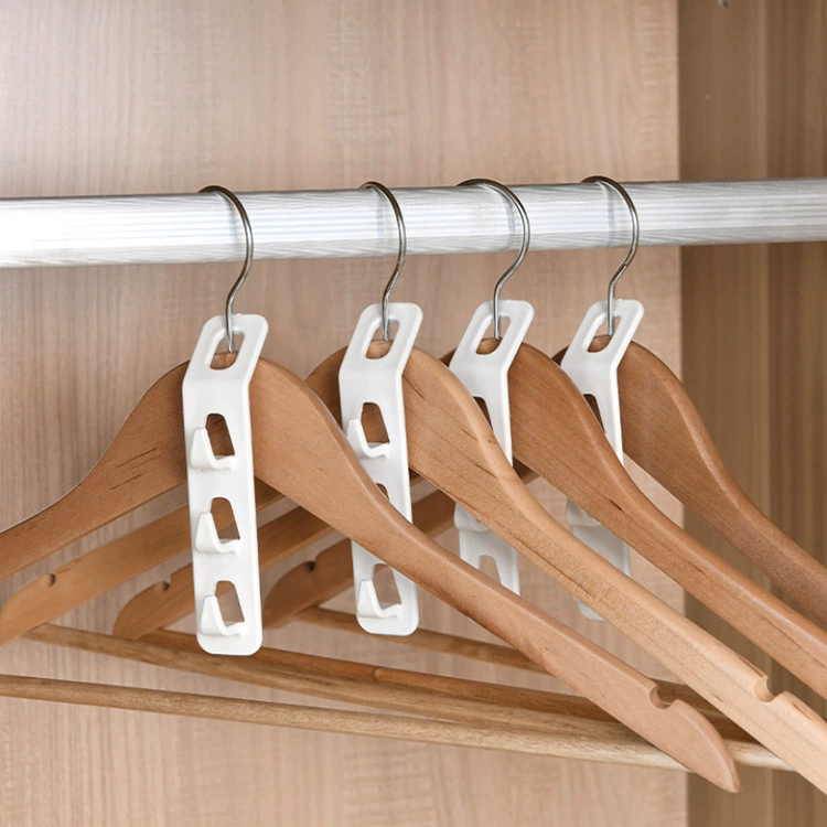 White hanger, 4 pieces