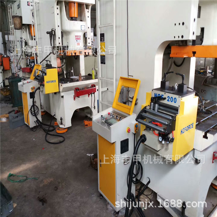 丰甲数控送料机 低价伺服滚轮给料机 厂销液压机冲床电动拉料机