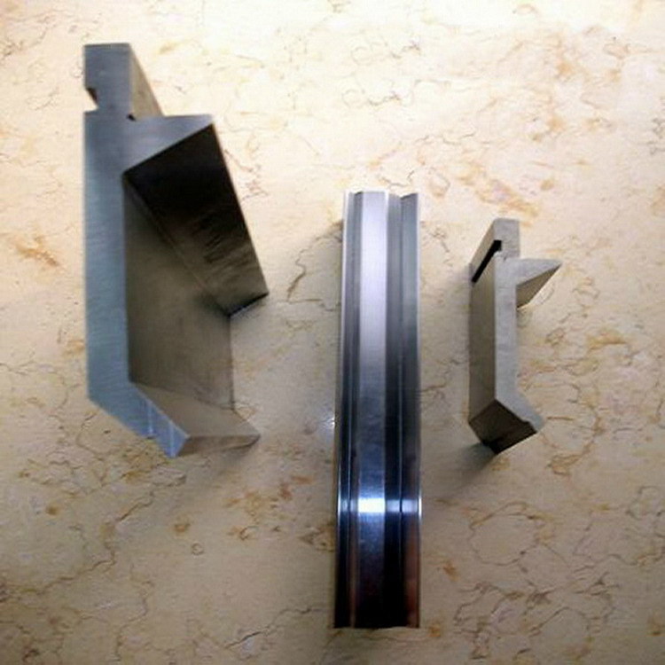 供应100T/4000折弯机刀模 模具钢制造 硬度可达HRC48度