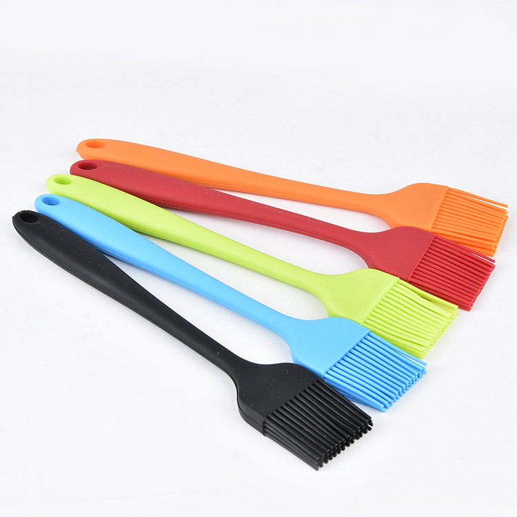 Spot integrated small silicone oil brush barbecue