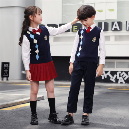 幼儿园园服秋季毛衣马甲套装时尚英伦风儿童校服针织背心
