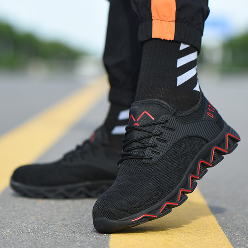 New cross-border labor protection shoes for men, anti-smash and anti-puncture flying weaving safety shoes, steel toe protective shoes manufacturers supply work shoes