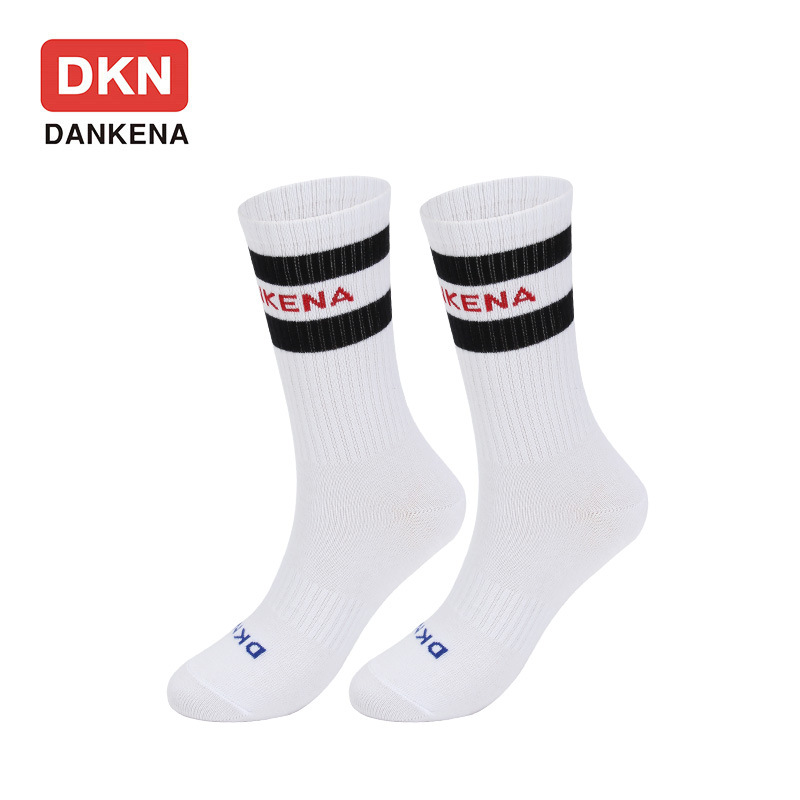 Chaussettes de sport en coton à rayures noires et blanches pour couple, nouvelle collection automne-hiver 2025d, mi-mollet, pour étudiants, lettres, skateboard_voghion.com