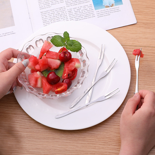 Stainless steel fruit fork, fashionable fruit pick, fruit fork, creative gift, factory direct sale