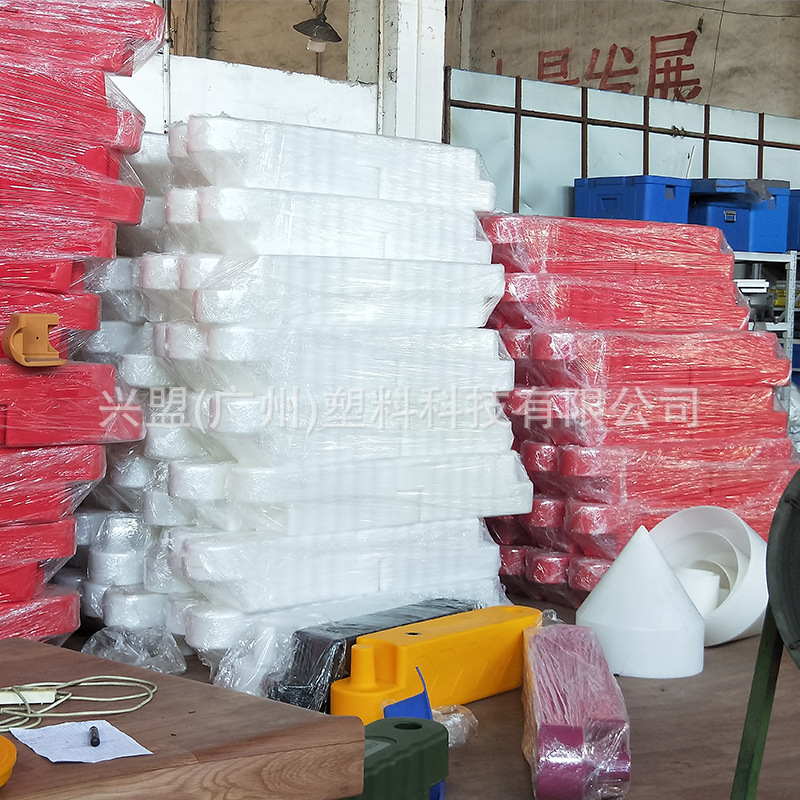 厂家批发赛车护栏路障卡丁车可移动室内室外赛道防护栏水马