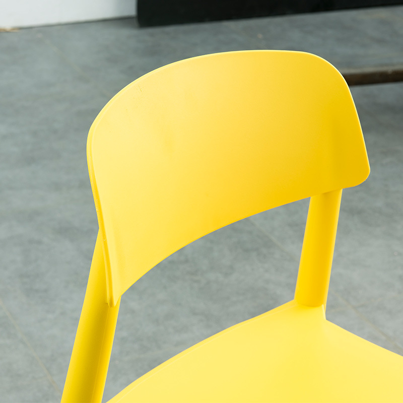 Mesa y silla de plástico simple nórdico B & B Hotel silla trasera moda ocio negociación Silla de hotel silla suministro directa
