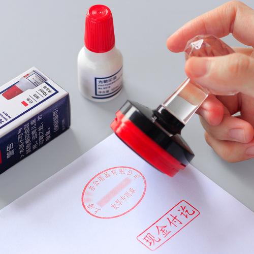 Deli 9879 photosensitive ink red stamp pad official seal quick-drying ink ink financial seal return ink seal oil