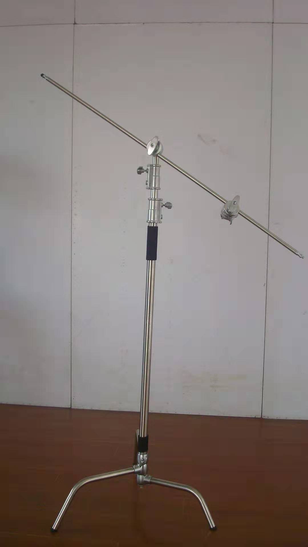 厂家供应 拍照用魔术三角架 固定脚架 三脚架 不锈钢三脚架