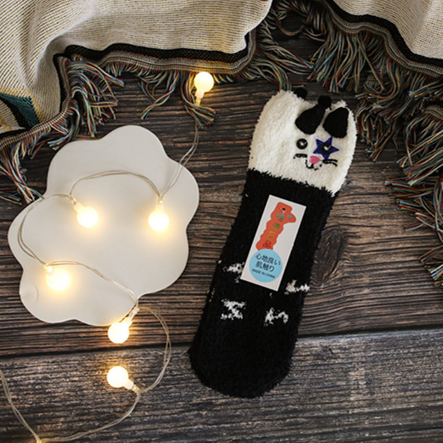 Calcetines de mujer de vellón de coral con dibujos tridimensionales, calcetines navideños para el suelo, calcetines de felpa cálidos y gruesos para otoño e invierno