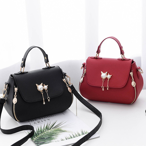 Bag  New Women's Handbag Small Bag Japanese and Korean Style Simple V-Shaped Small Square Bag Fashion Shoulder Bag Crossbody Bag