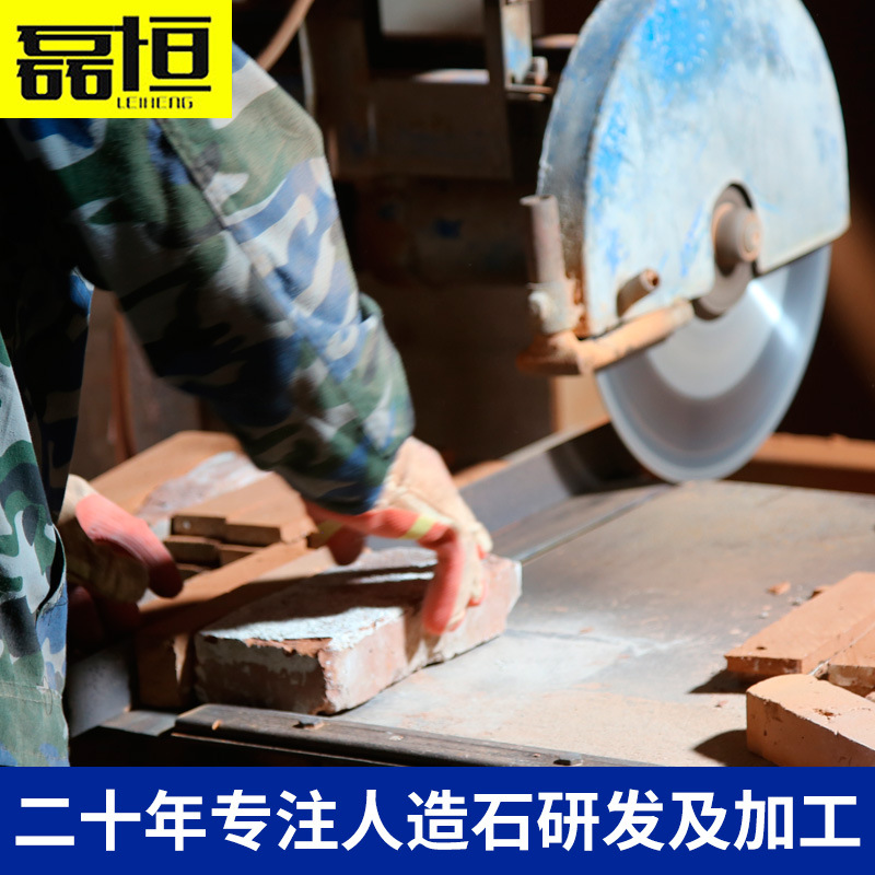 Fábrica en stock antiguo ladrillo verde ladrillo antiguo ladrillo rojo ladrillo verde pieza de ladrillo antiguo ladrillo rural hermosa construcción cultural ladrillo antiguo proyecto de construcción