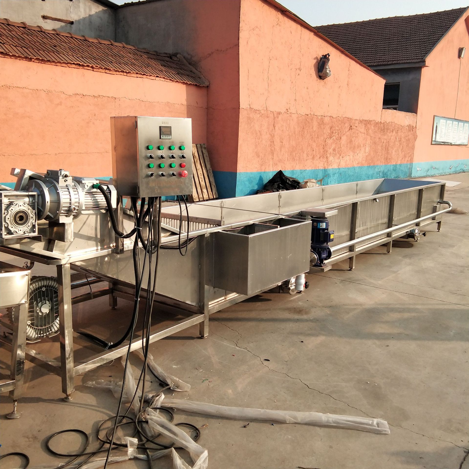 汇康机械连续式冻盘鸡腿解冻机 鱼产品解冻线 温度可空产品不变色