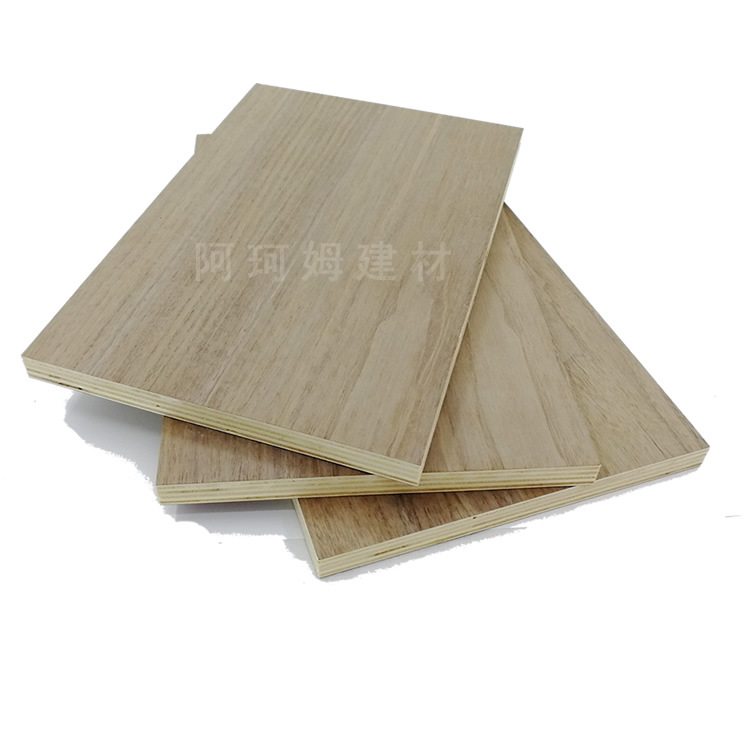 Precio al por mayor panel decorativo de madera de pino panel decorativo interior chapa de madera maciza natural patrón de corte rotativo