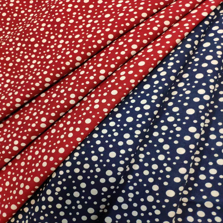 现货供应圆点面料 活性印花布 纯棉圆点 衬衫面料