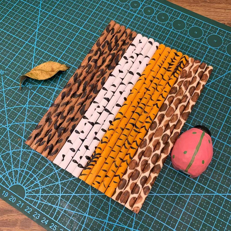 Qingmufan pintado a mano patrón animal registro lápiz redondo a granel HB estudiante niños caligrafía lápiz