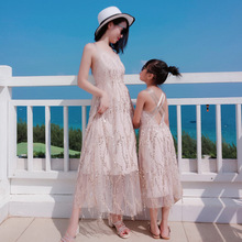 亲子装夏装2023新款母女装沙滩亮片吊带露背连衣裙长裙海边度假
