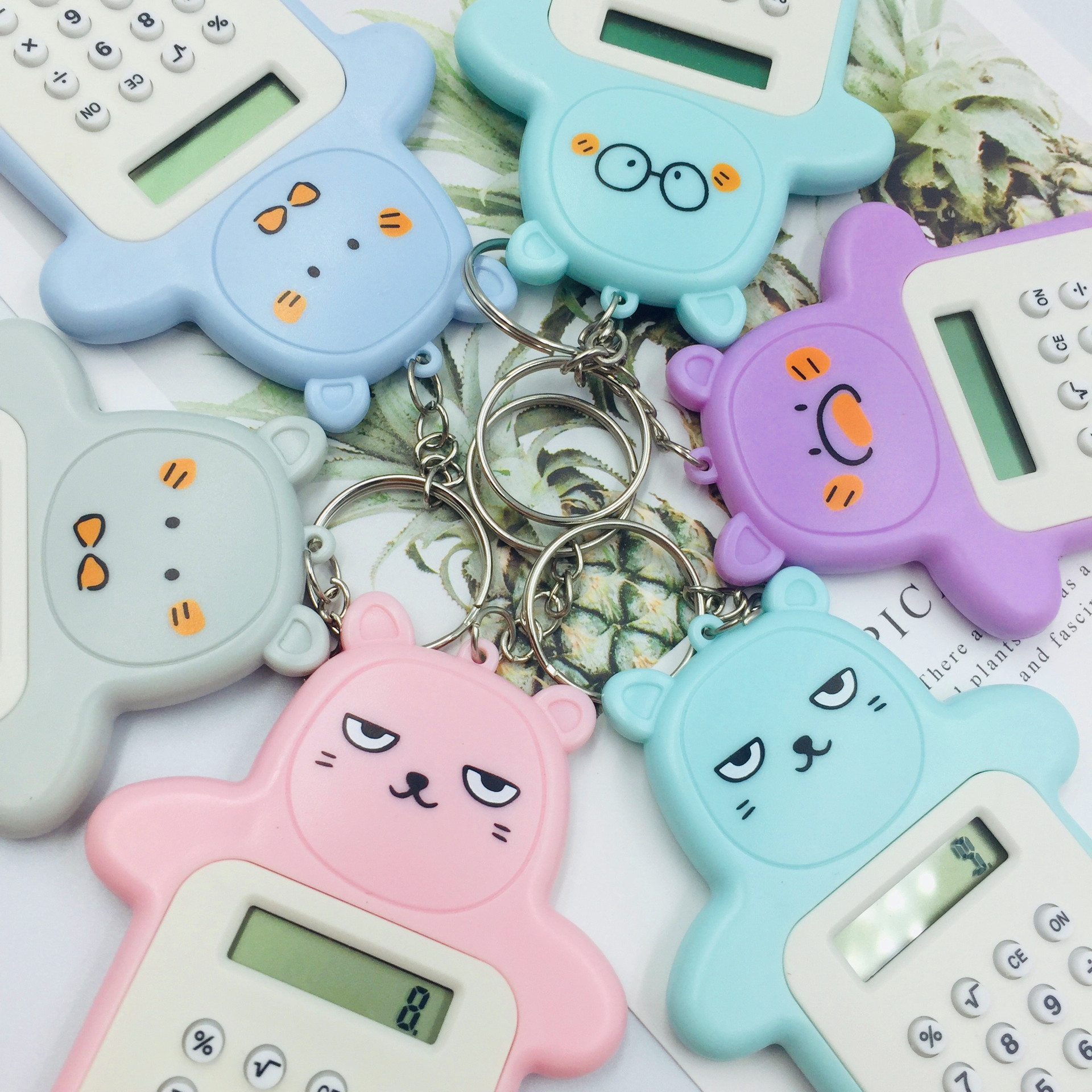 Oso creativo transfronterizo Mini calculadora llavero colgante portátil Escuela Primaria estudiante examen calculadora regalo
