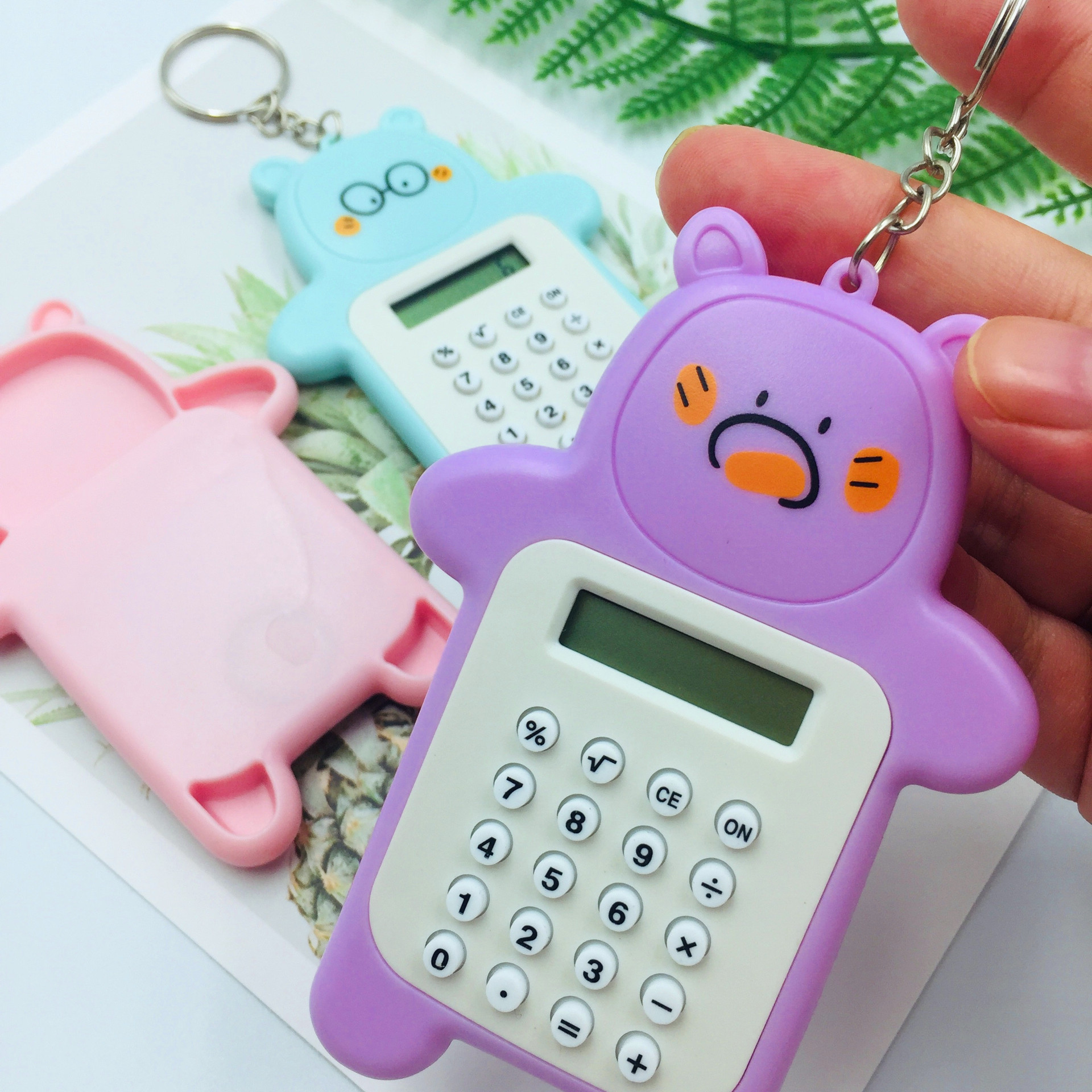 Oso creativo transfronterizo Mini calculadora llavero colgante portátil Escuela Primaria estudiante examen calculadora regalo