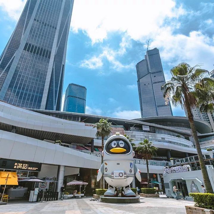 8米大型玻璃钢潮玩卡通潮玩户外商场景观美陈盲盒动漫等身雕塑