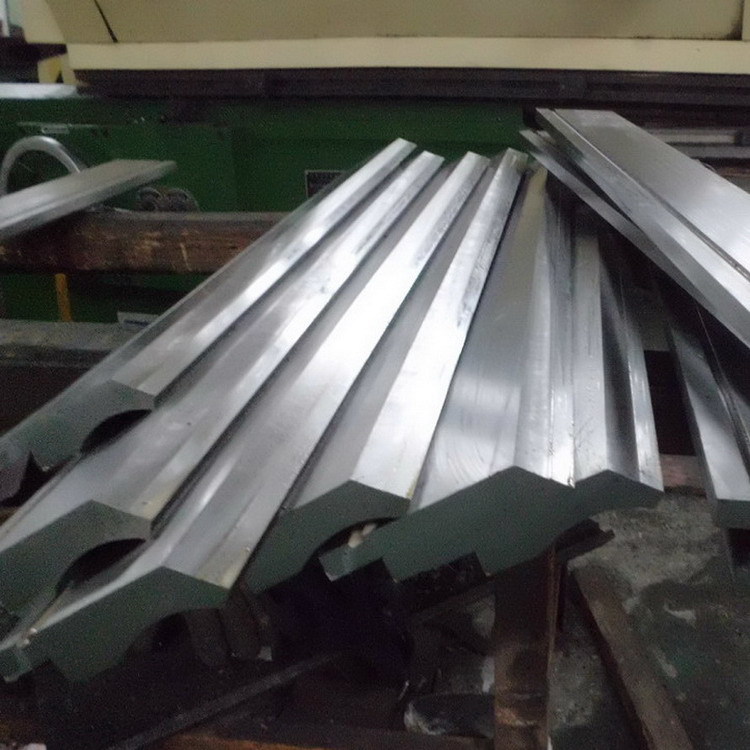 厂家直供42CrMo材质折弯机模具 折弯机刀模具价格