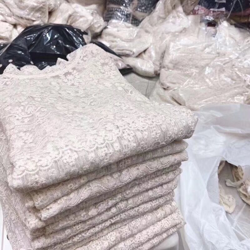 Details are full of small exquisite elegant stand collar lace top bottoming shirt