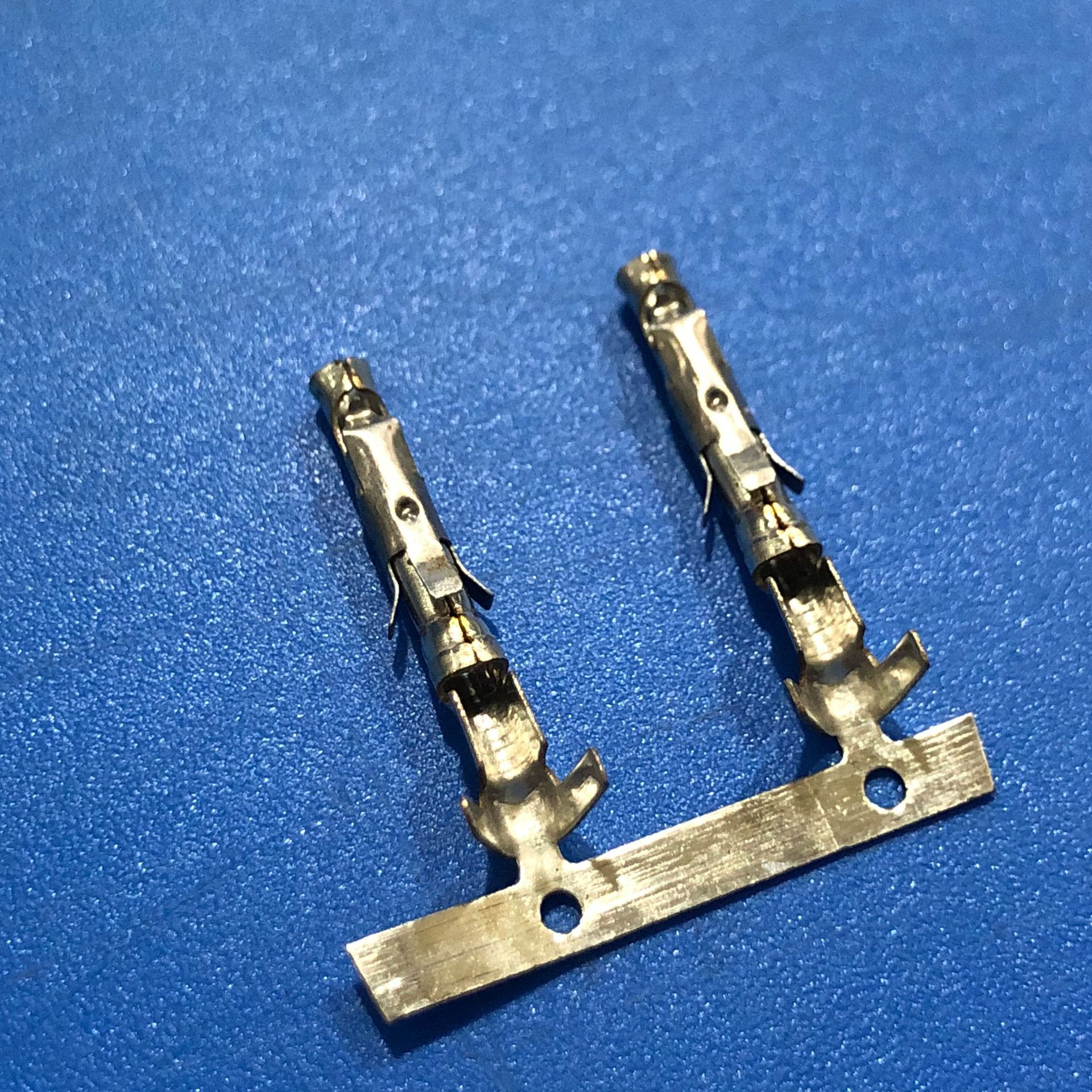 DJ221-1.5A(1.5孔)不锈钢连体母端子 替代AMP泰科端子使用