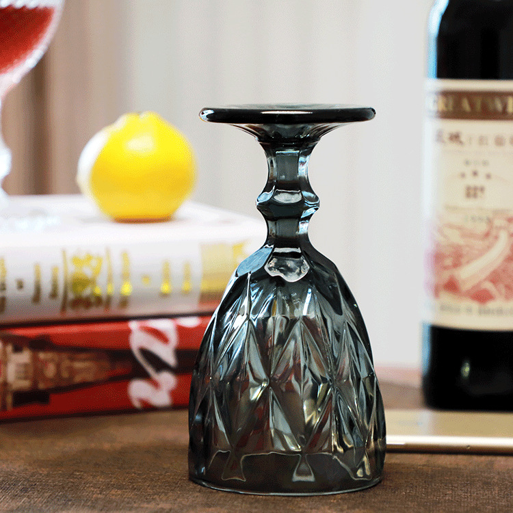 Hermosa Copa Europea color alivio copa de vino tinto Hotel partido creativo banquete