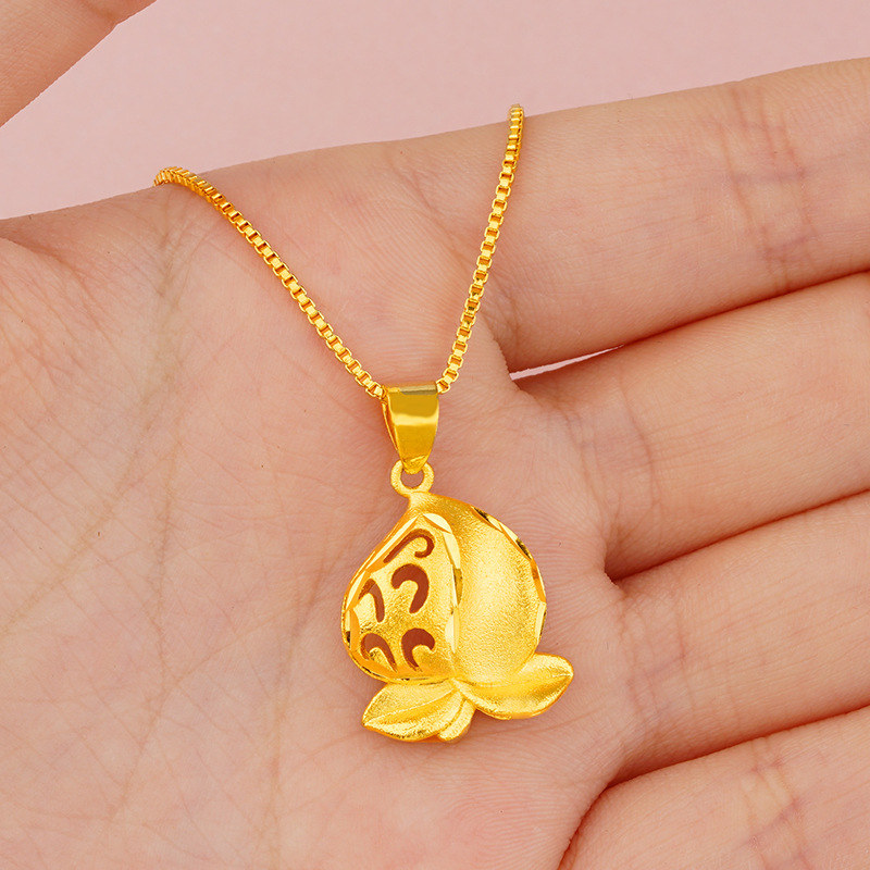 Moda popular estilo étnico arena oro dama Hada melocotón colgante Latón chapado 24K oro real auspicioso cumpleaños melocotón colgante al por mayor