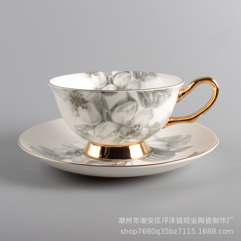 Coffee Cup European Ceramic Cup Bone China British Afternoon Tea Gift Elegant Coffee Cup Saucer Black Tea Cup Accompanying Gift