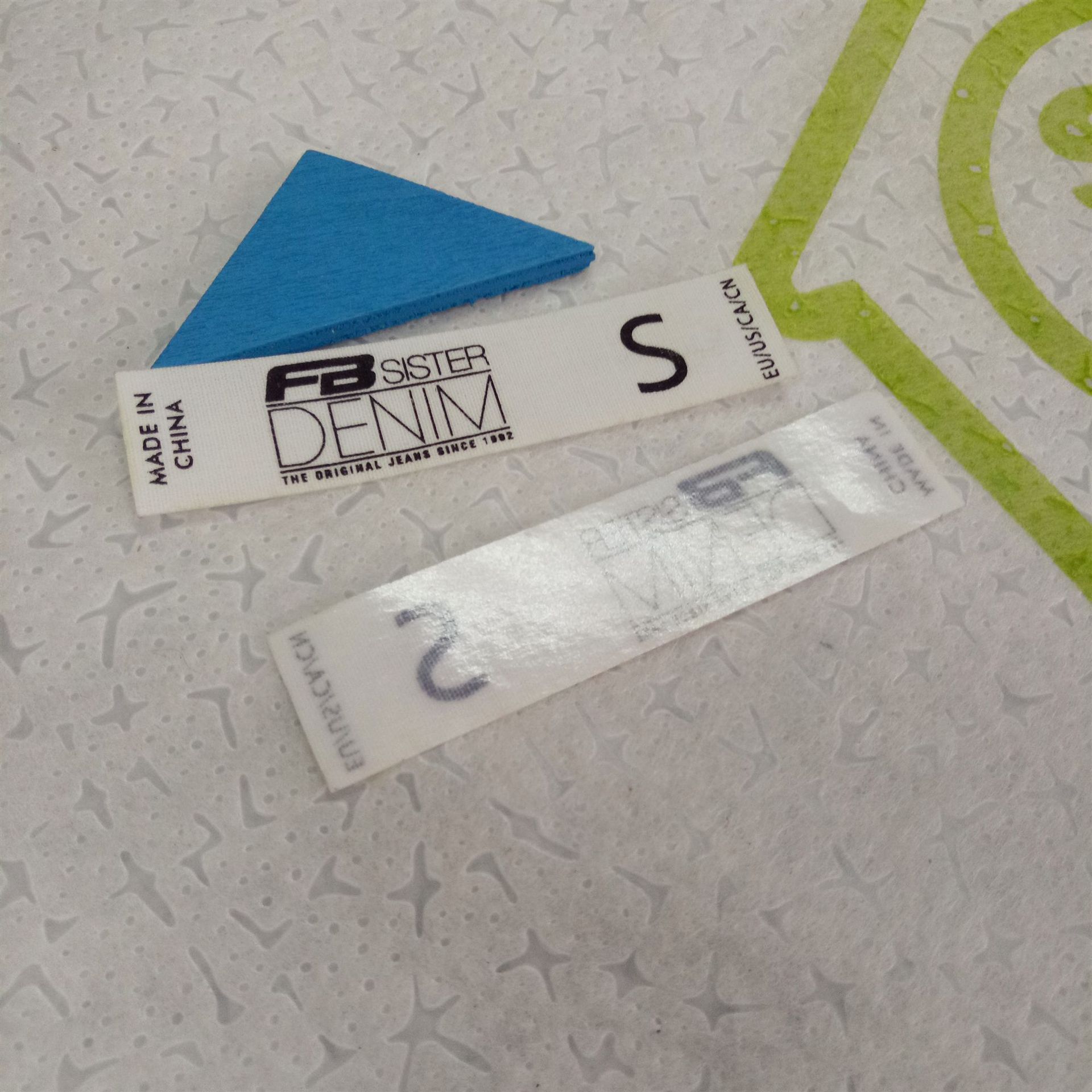 2025新型服装布质印唛耐洗烫画转印多色可选适用运动面料加工工厂