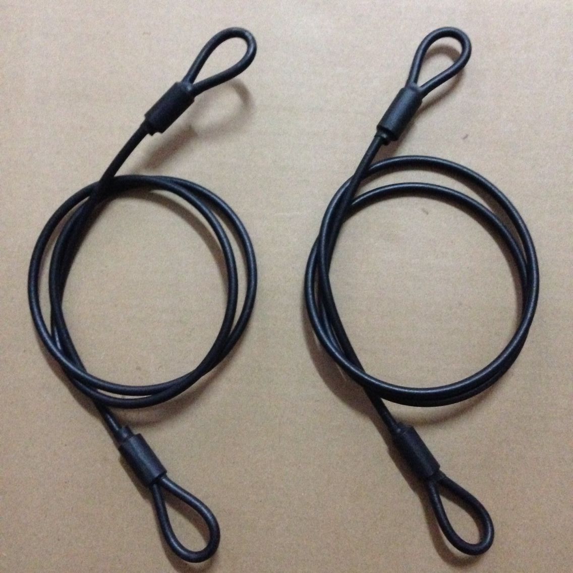 专业加工黑色包塑钢丝绳、黑色车衣钢丝绳加工、不锈钢安全绳