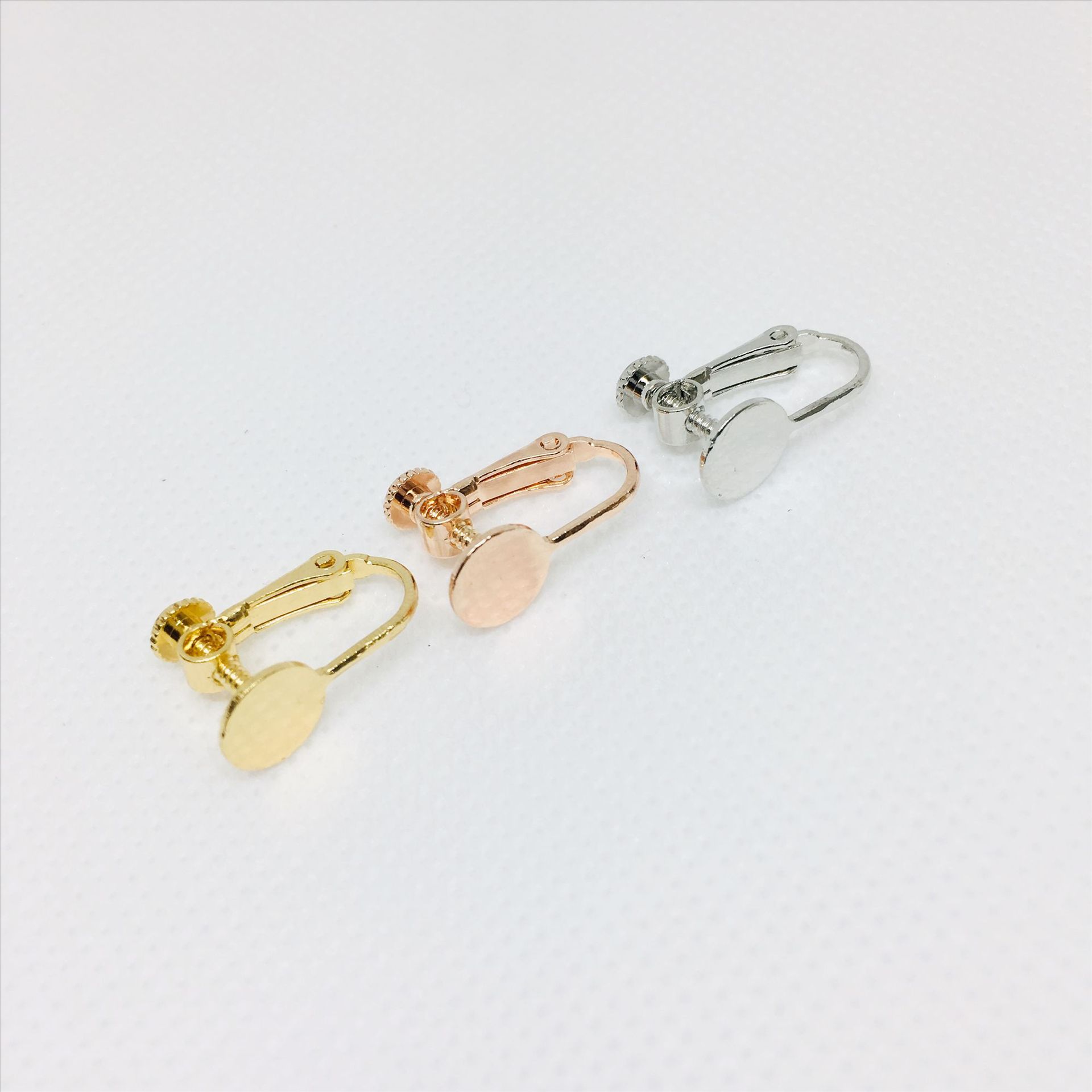 DIY Jewelry Accessories 8mm Flat Screw Ear Clips with Copper Frame, Oil-Coated, Adjustable, No Piercing Required, Delicate Earrings