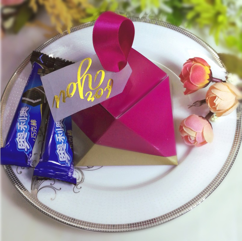 欧式玫红婚礼钻石型结婚喜糖盒烫金满月酒糖果盒子现货批喜礼盒