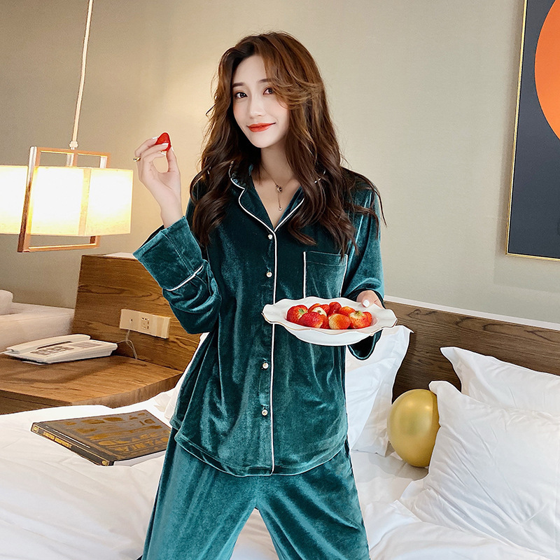 Autumn and Winter New Gold Velvet Pearl Buckle Pajamas Women's Long Sleeve Trousers Luxury Home Clothes Loose Large Size Suit