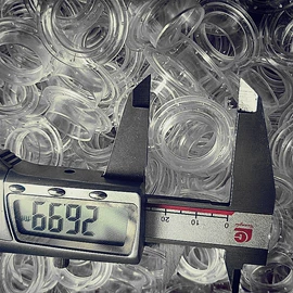 钮扣;其他箱包配件;胶垫