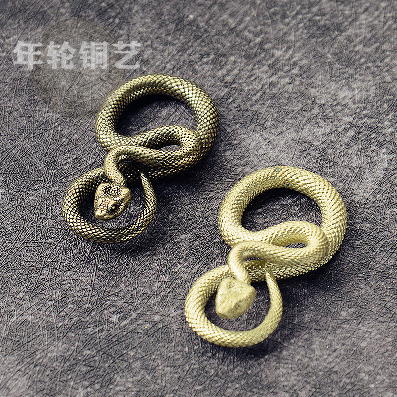 Brass Snake Python Zodiac Snake Keychain Waist Hanging Belt Keychain Metal Personalized Keychain Hot Selling Supply