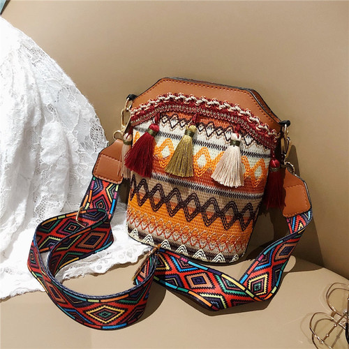 Ethnic style braided tassel bucket bag for women  new Korean style bohemian shoulder crossbody bag wholesale