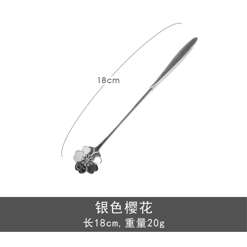 Flores de cerezo de plata