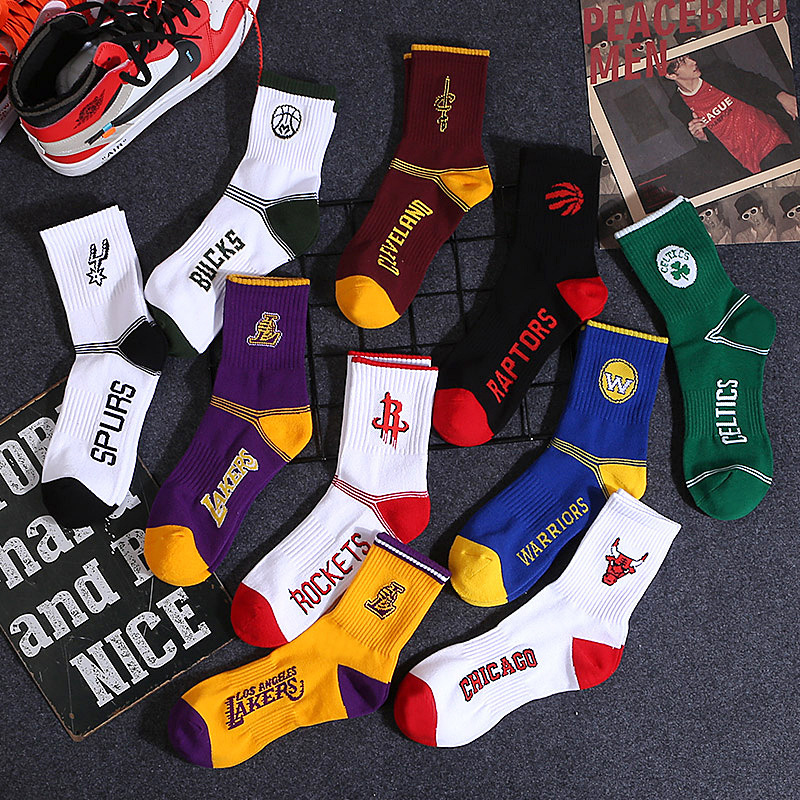 Rocket Socks Mid-Tube Cotton Sweat-Absorbent and Comfortable Bull Socks Badge Basketball Socks Men's Trendy Socks Manufacturer Wholesale Cotton