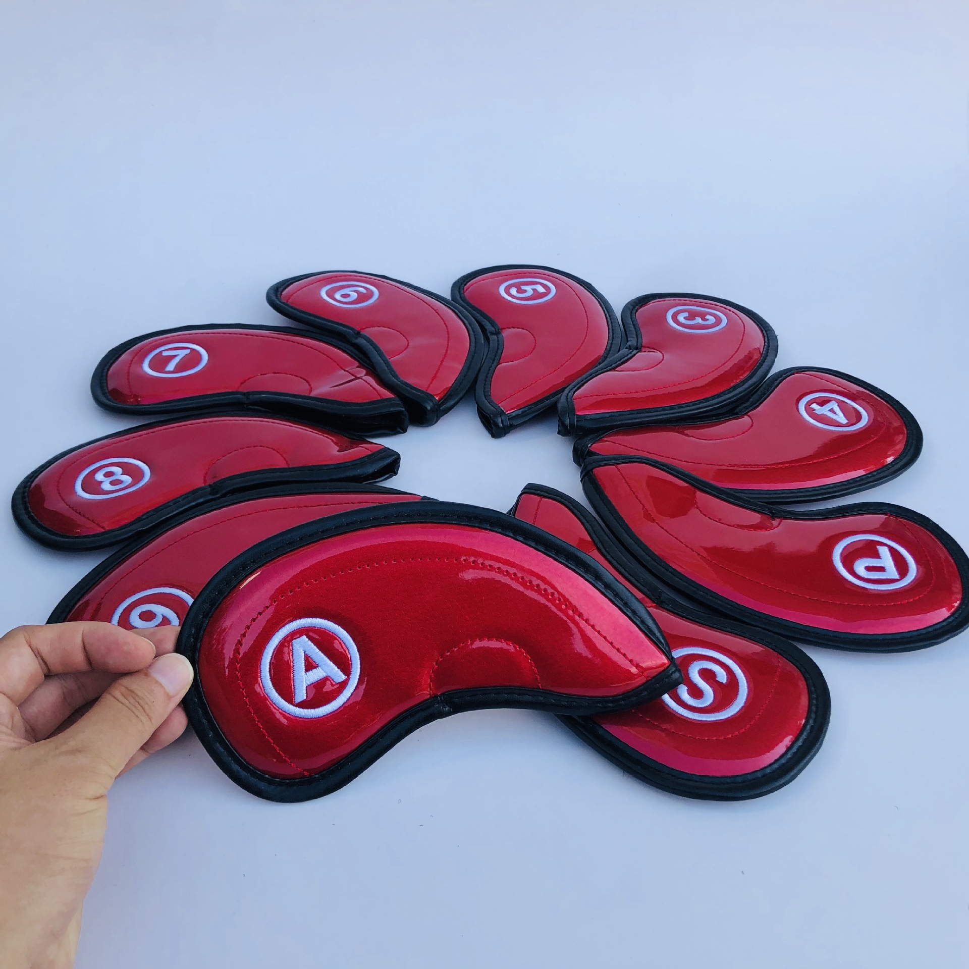 Venta caliente de la tela de cristal de golf cubierta de varilla de hierro cubierta de golf cubierta de la tapa de la fuente de fábrica al por mayor