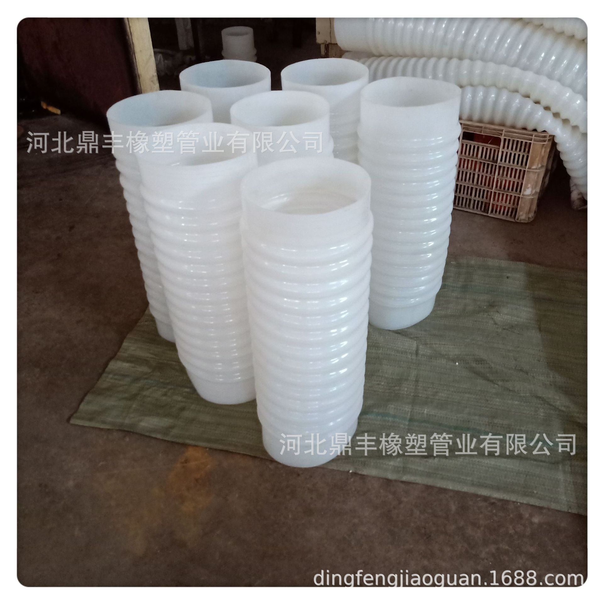 厂家供应大口径硅胶波纹软连接 硅胶蒙皮软连接 耐高温白色硅胶管