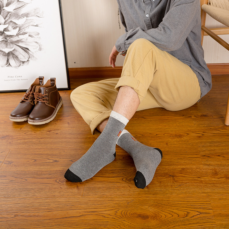 Calcetines de hombre de color sólido a media pantorrilla Otoño e Invierno calcetines de algodón calcetines cálidos ocasionales transpirables calcetines adultos absorbentes de sudor entrega de una pieza