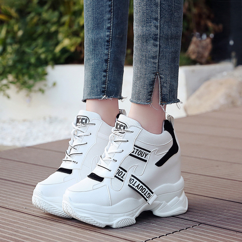 round toe shoes