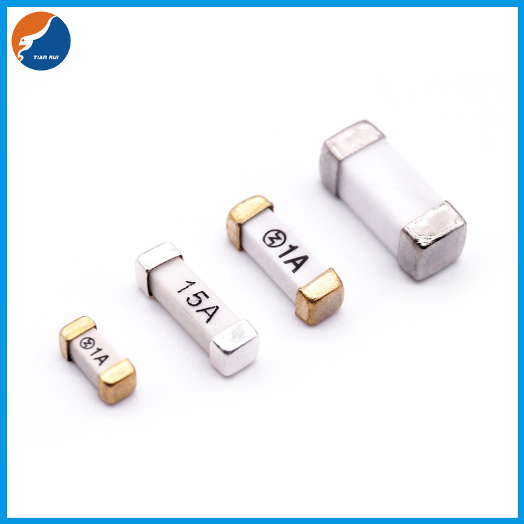 贴片保险丝30a32v1032贴片保险丝白色陶瓷保险片一次性安全防护
