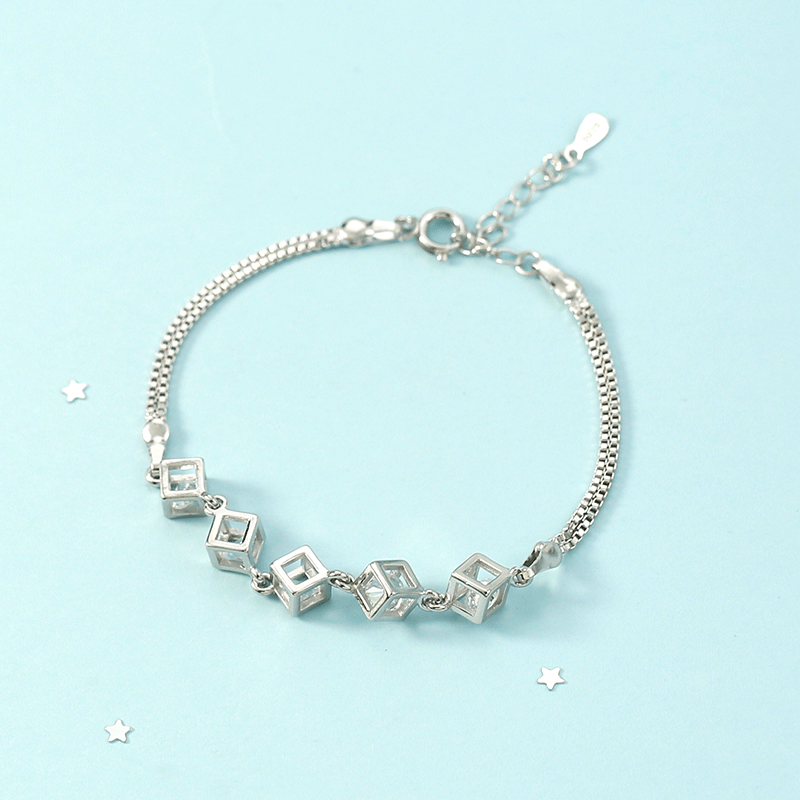 New Love Rubik's Cube Bracelet Women's Simple Fashion All-match Personality Light Luxury Cube Bracelet for Girlfriend Gift Wholesale