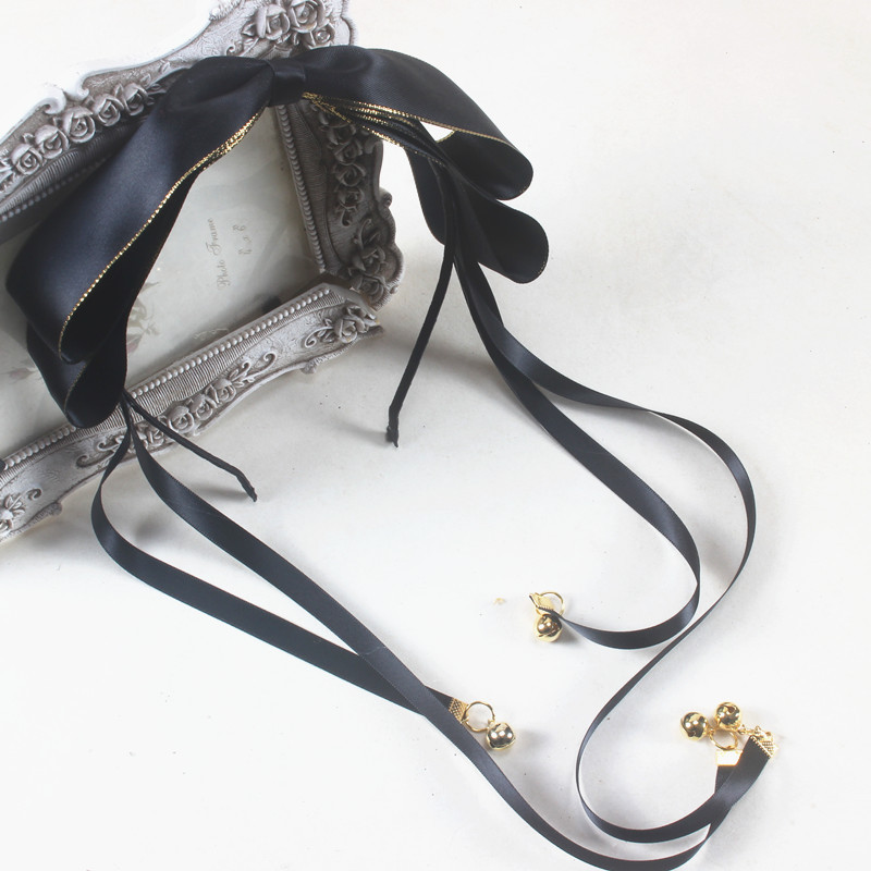 Black ribbon