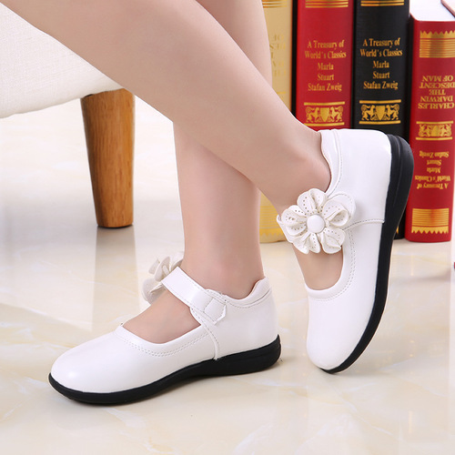 Children's shoes, girls' leather shoes, spring and autumn 2024 new style, medium and large children's soft-soled black princess shoes, Korean style student performance shoes