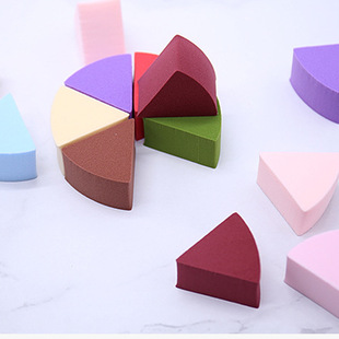 Base Makeup Sponge Puff Round Six-cut Beauty Makeup Small Fan-shaped Triangle Bag Non-latex Powder Puff in Water