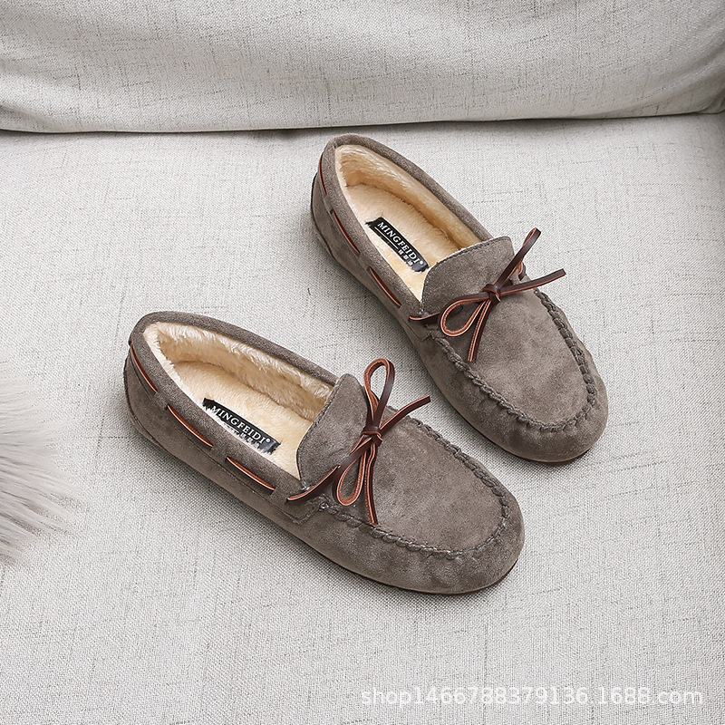 Mocasines de mujer de invierno forrado de lana 2023 nuevos zapatos versátiles de algodón de felpa plana estilo coreano engrosado slip-on zapatos de maternidad