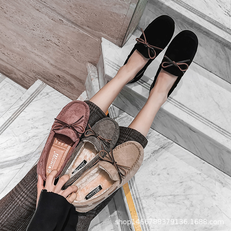 Mocasines de terciopelo de algodón de las mujeres Otoño e Invierno Nuevo color plano a juego arco zapatos de mujer embarazada más tamaño Internet celebridad zapatos de mujer 41-43
